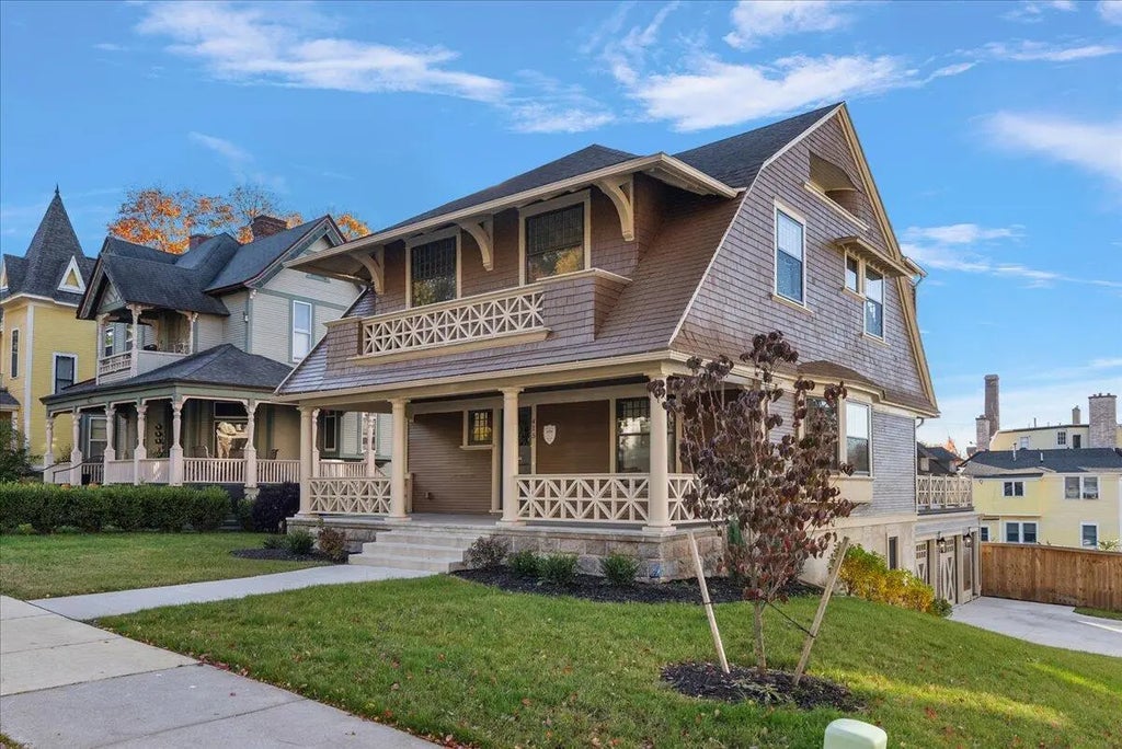 415 Prospect Avenue, Grand Rapids