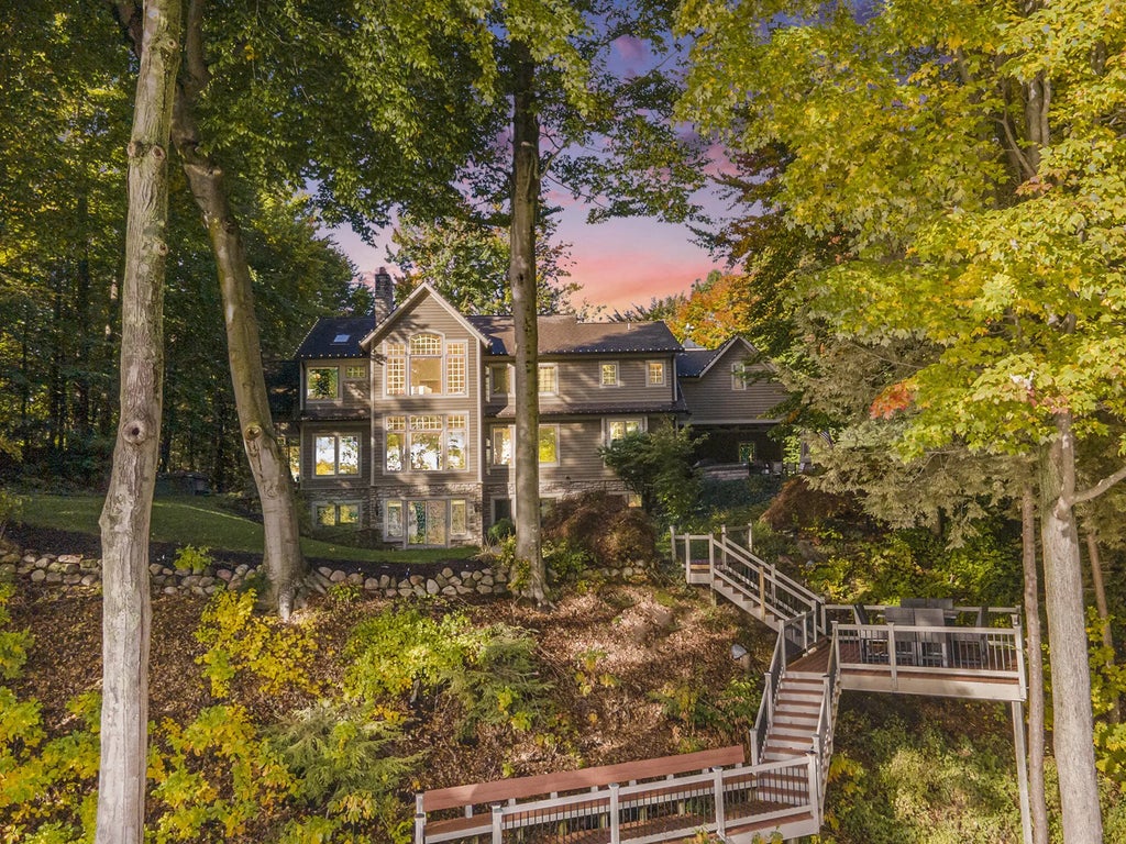 19184 Rosemary Road, Spring Lake