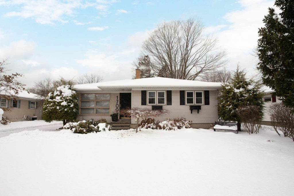 1709 Sheldon Road, Grand Haven