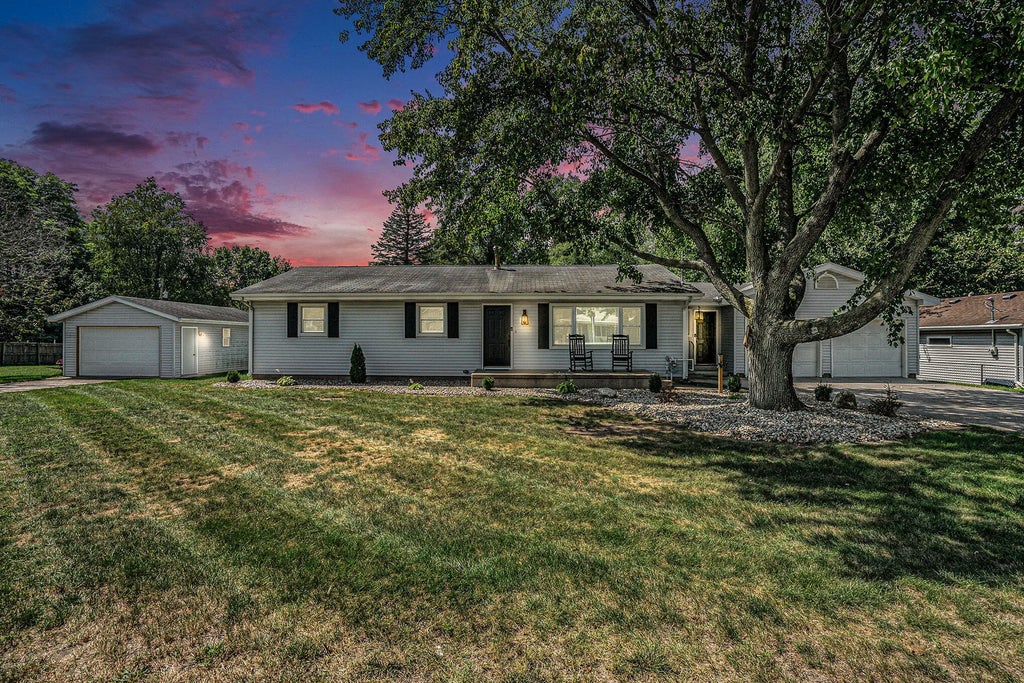 69218 Center Street, Edwardsburg