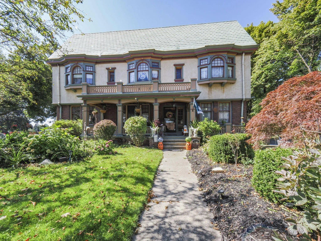 516 Maple Street, Manistee