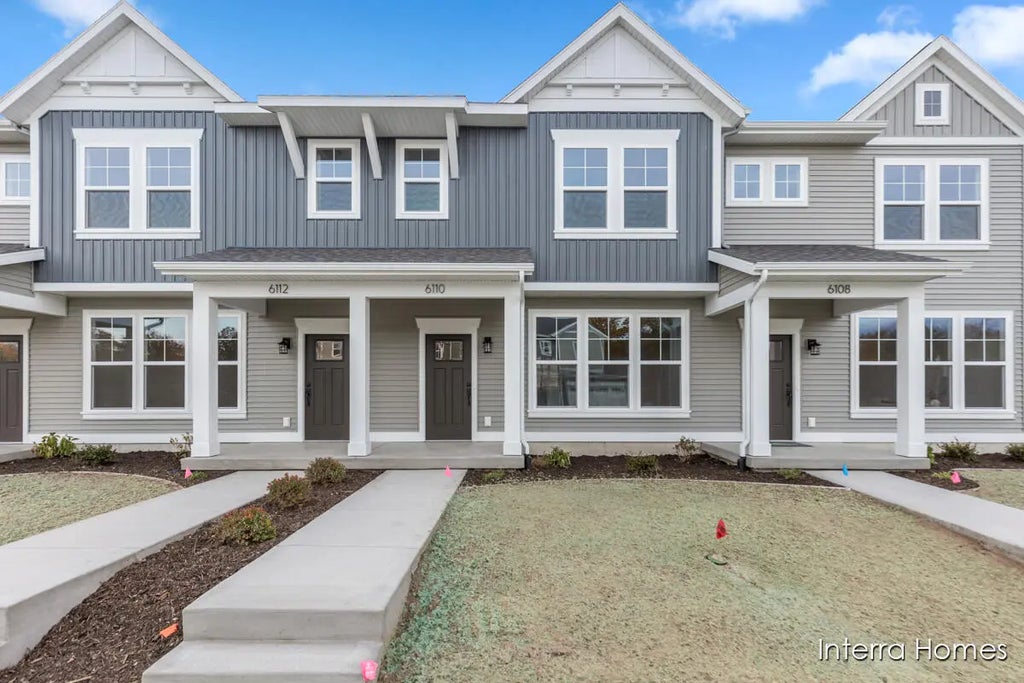 6110 Stahl Drive 14, Spring Lake