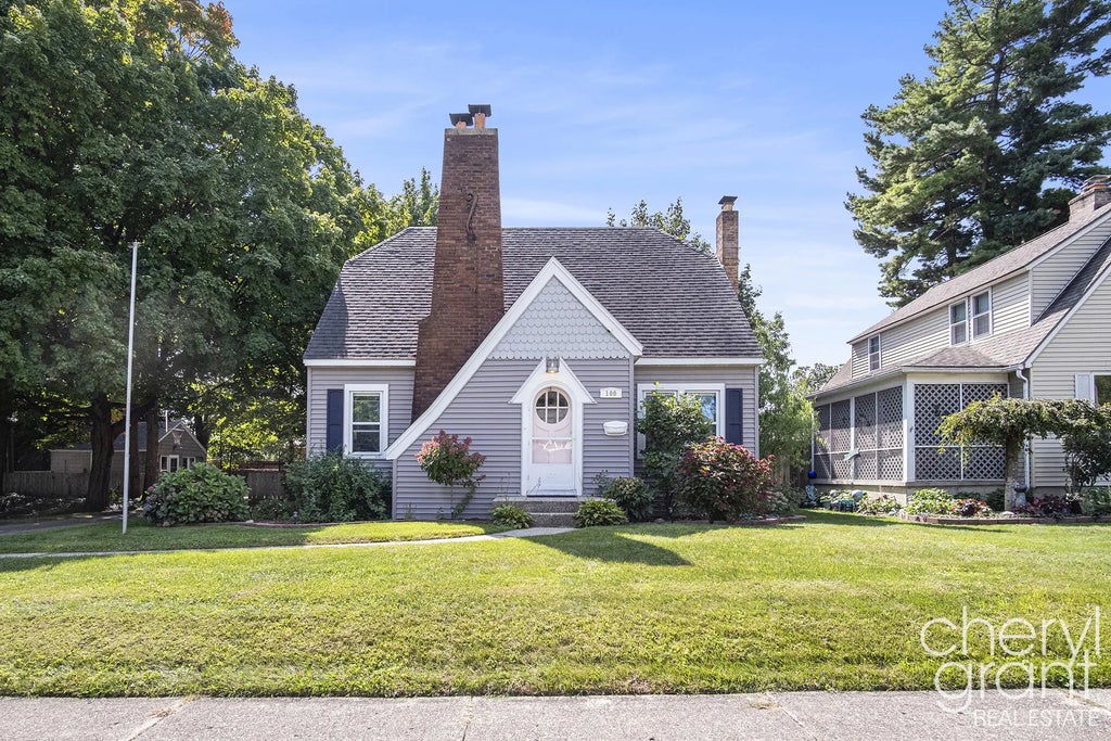 100 Colrain Street, Grand Rapids