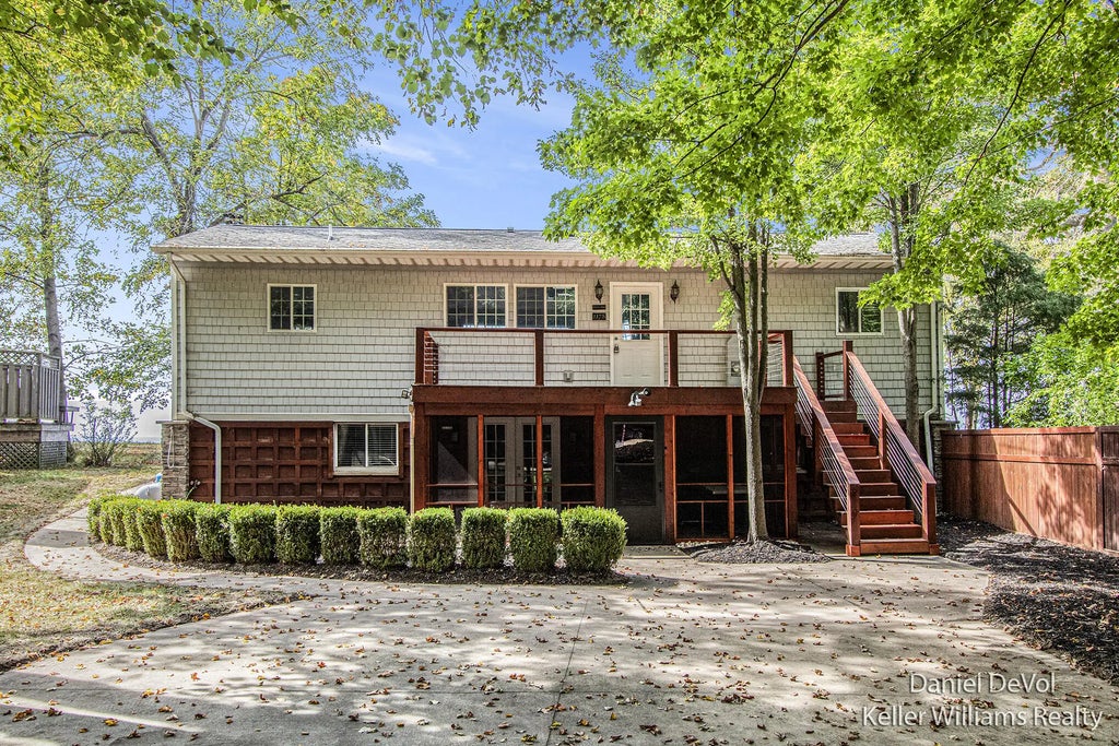 1178 Cherry Drive, South Haven