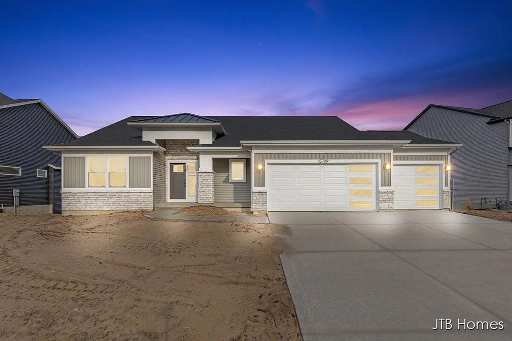 15709 Norwalk Road, Grand Haven