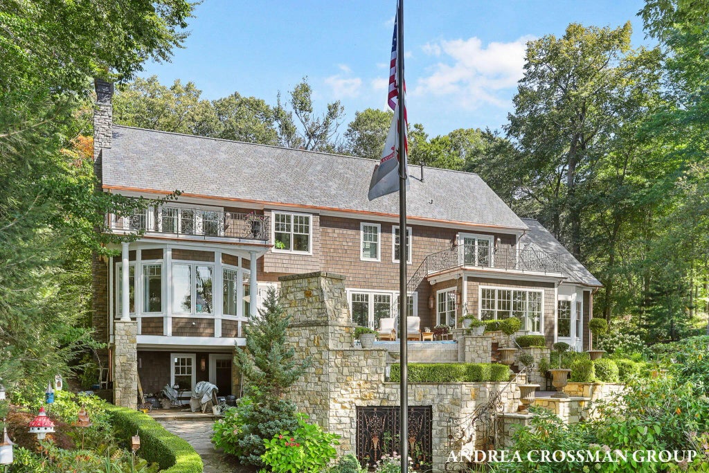 4076 Fiddlers Way, Holland