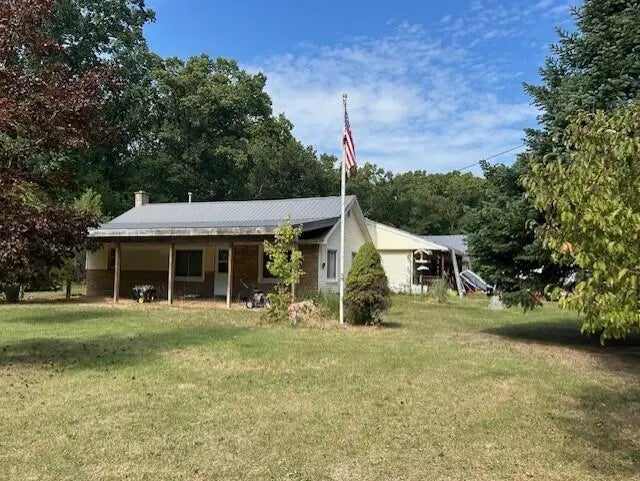 4176 E River Road, Twin Lake