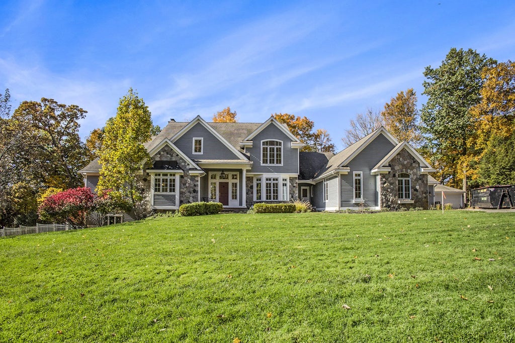 7540 Alaska Ridge, Alto