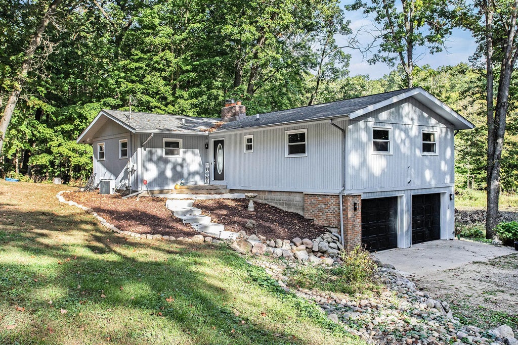 6475 Poorman Road, Battle Creek