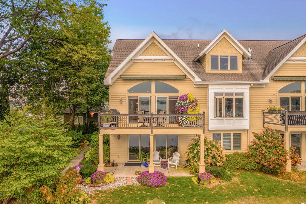 17533 N Fruitport Road 6, Spring Lake