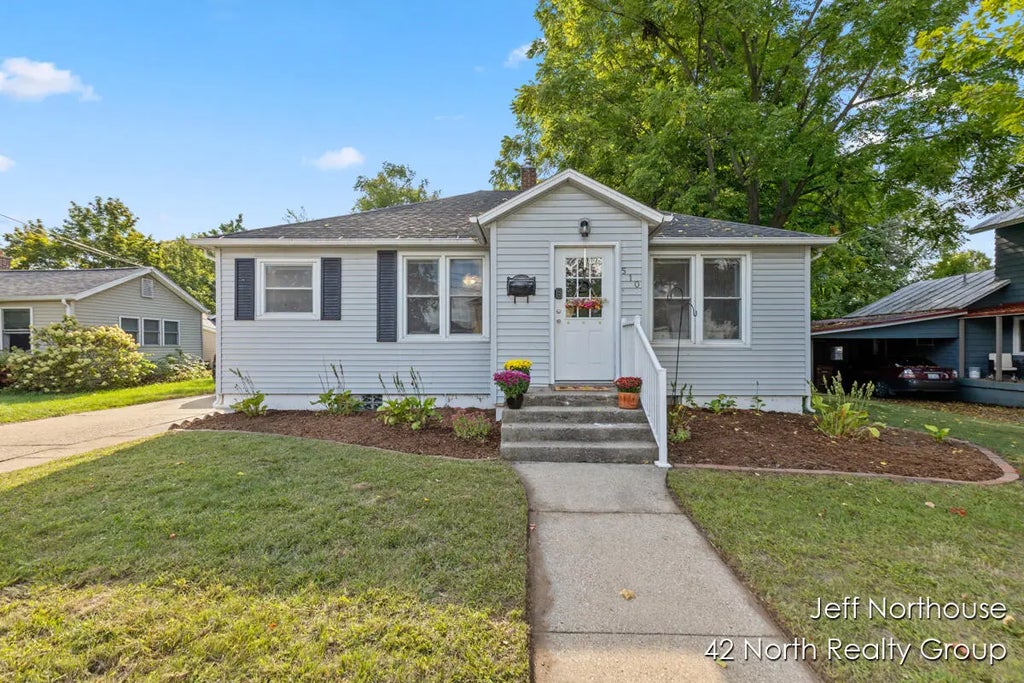 510 N Hudson Street, Lowell