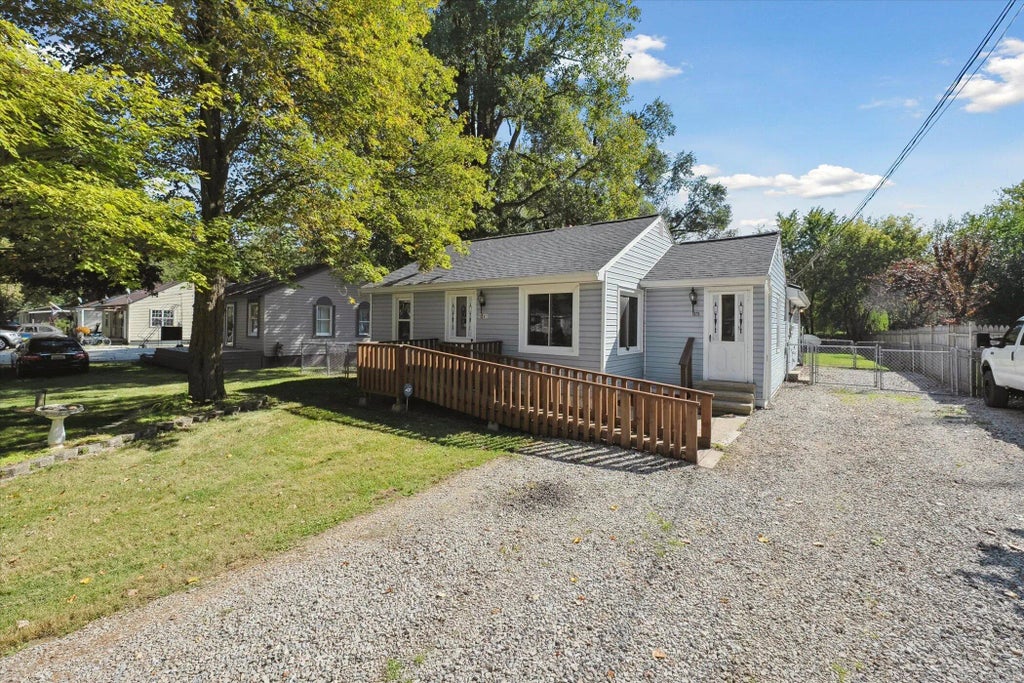 1028 Carlton Drive, Milan