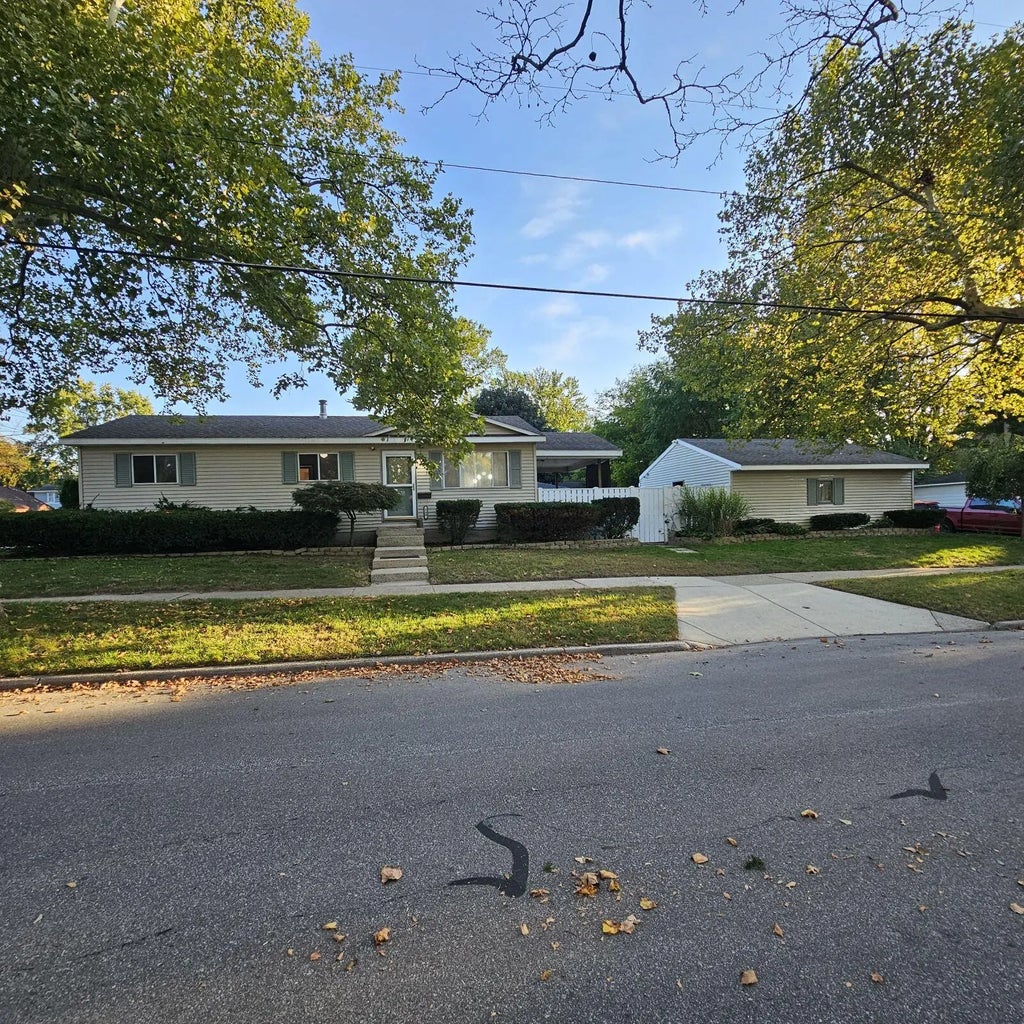 240 Eleanor Street, Grand Rapids