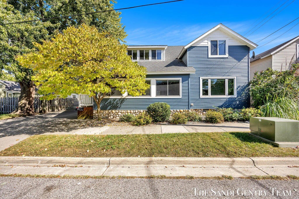 514 N 5th Street, Grand Haven