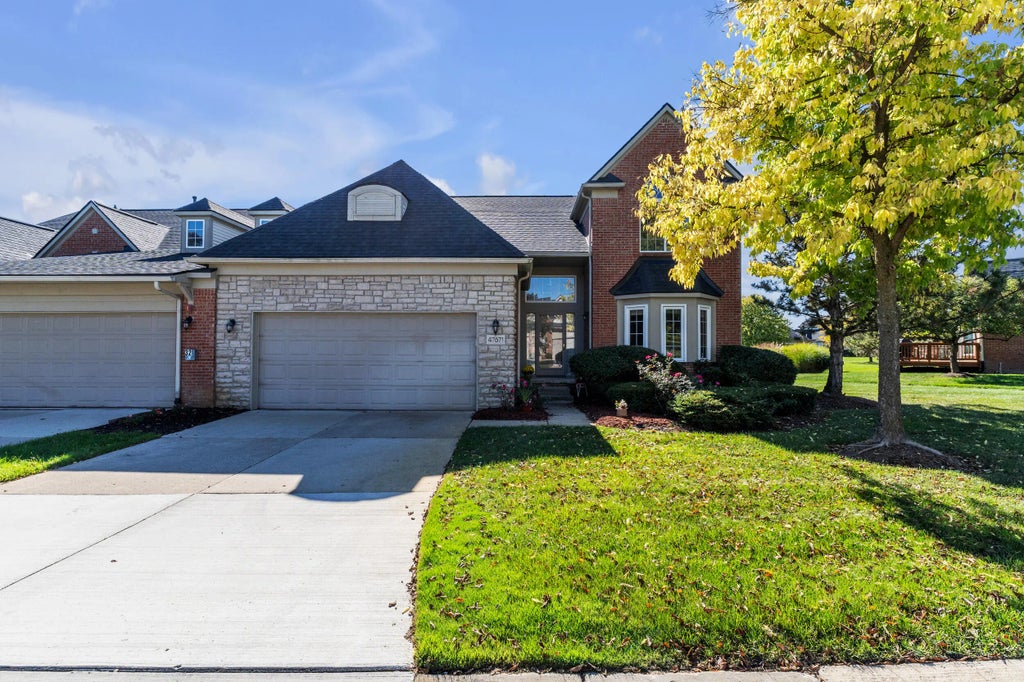 47671 Vistas Circle Drive, Canton