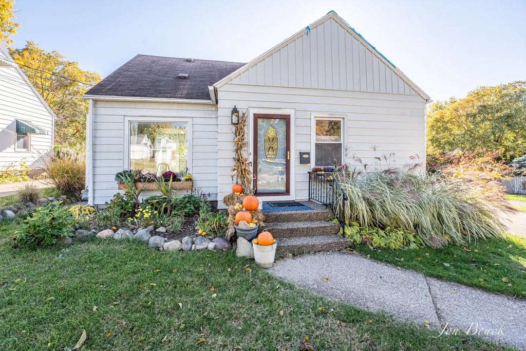 900 Malta Street, Grand Rapids