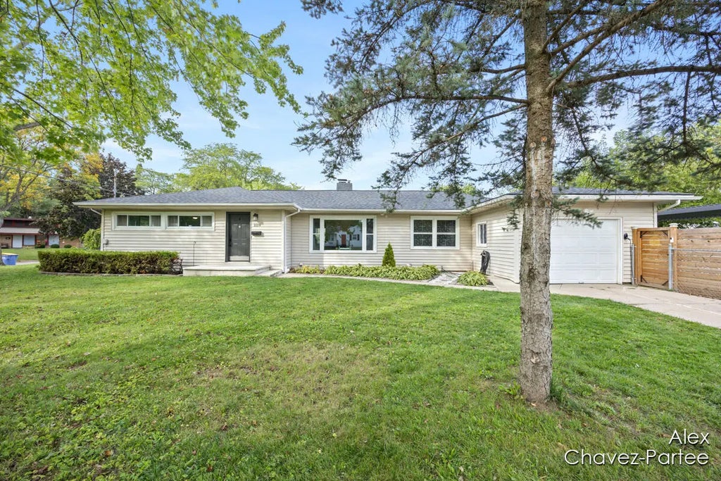 1119 Spencer Street, Grand Rapids