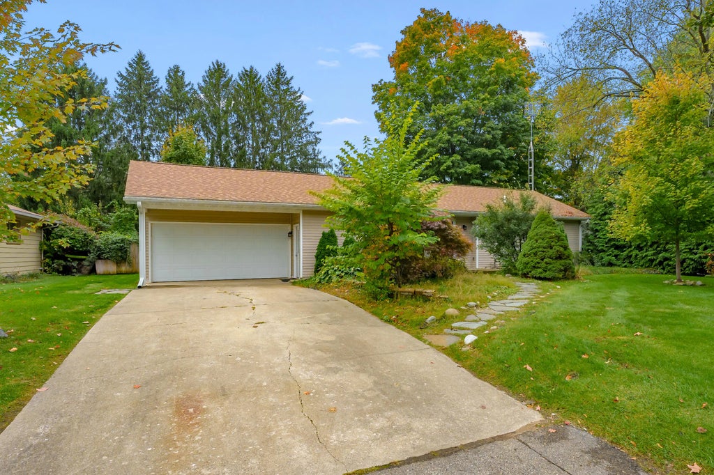 4625 Green Acres Drive, Kalamazoo