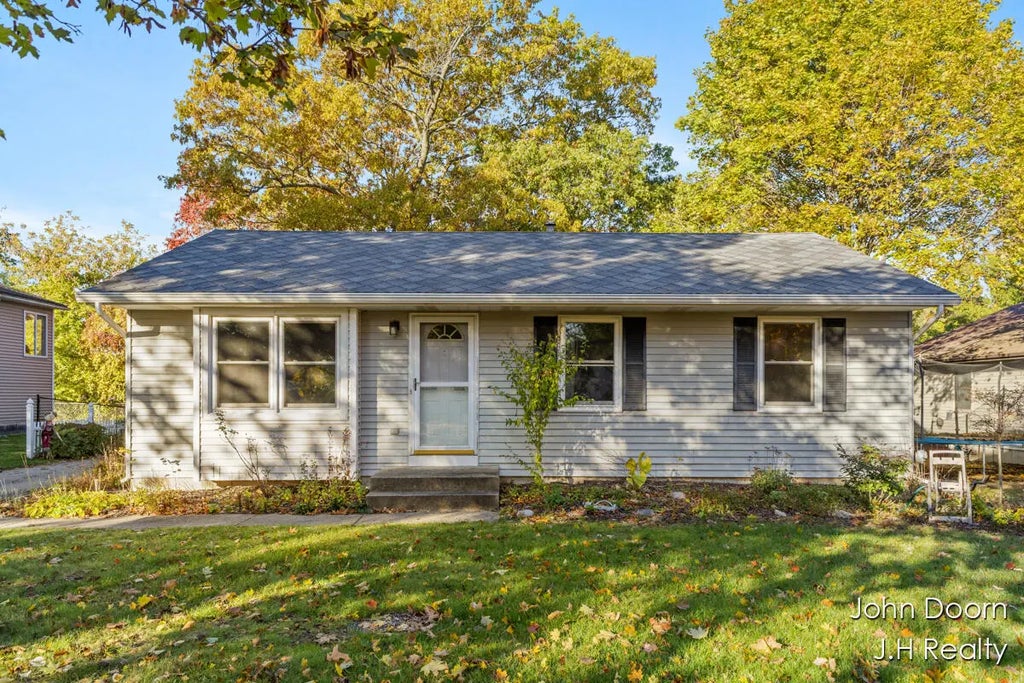 3551 Fuller Avenue, Grand Rapids