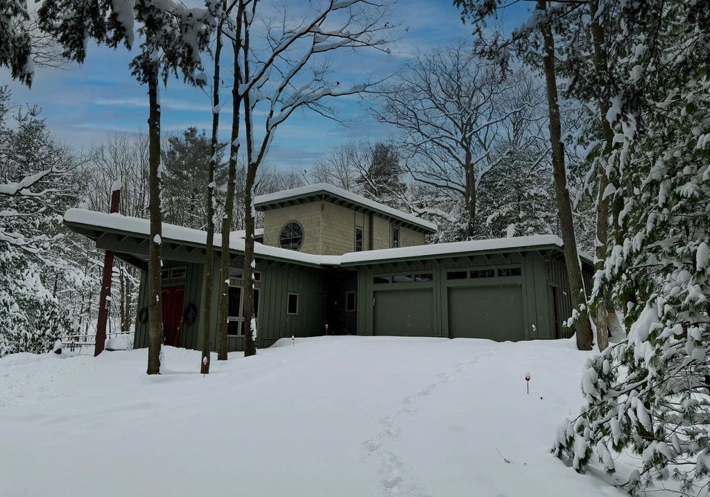 6035 Scenic Woods Circle, Muskegon