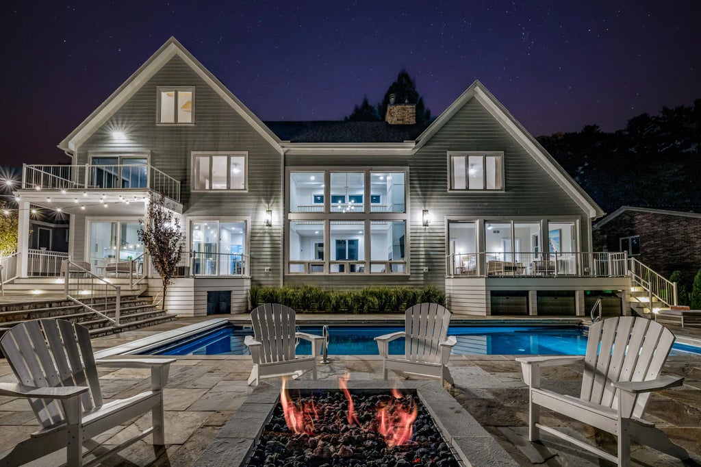 49005 E Mckean Drive, New Buffalo