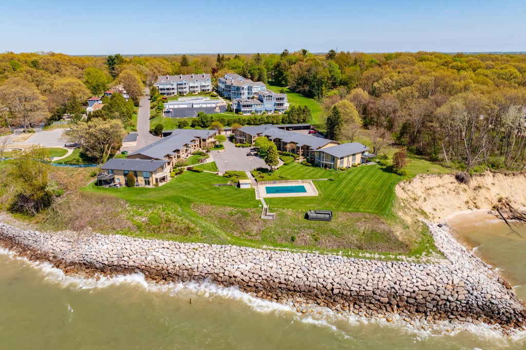 4150 Ridge Road 21 And 22, Stevensville