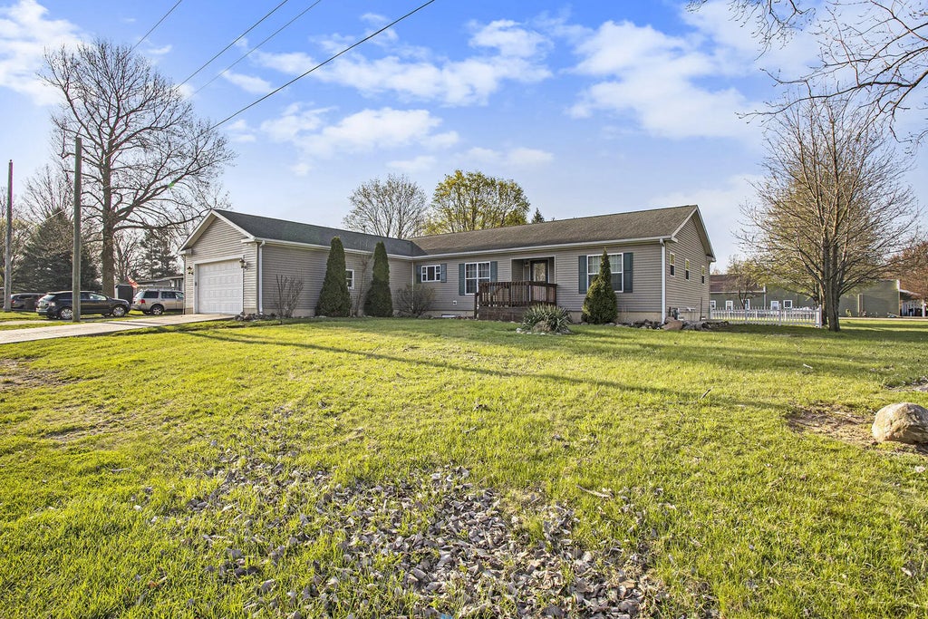 17026 H Drive, Marshall