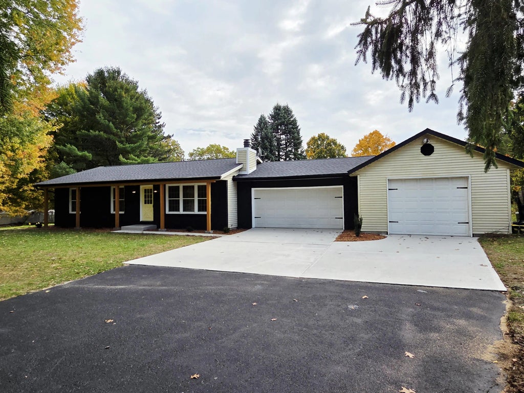 10245 Almena Drive, Kalamazoo