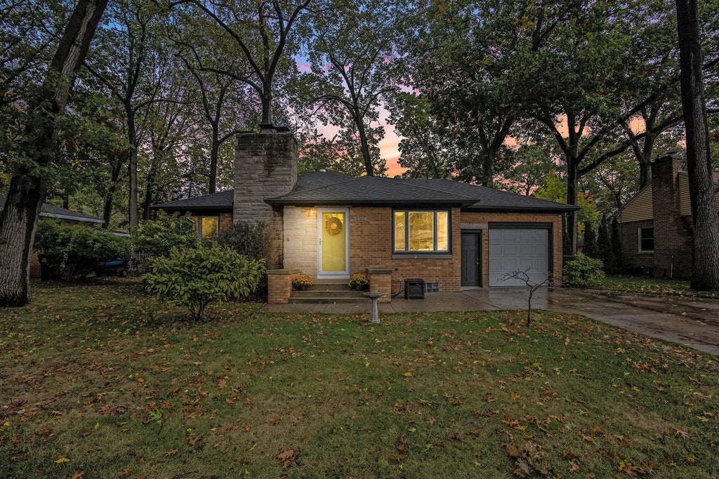 3494 Seneca Drive, Norton Shores