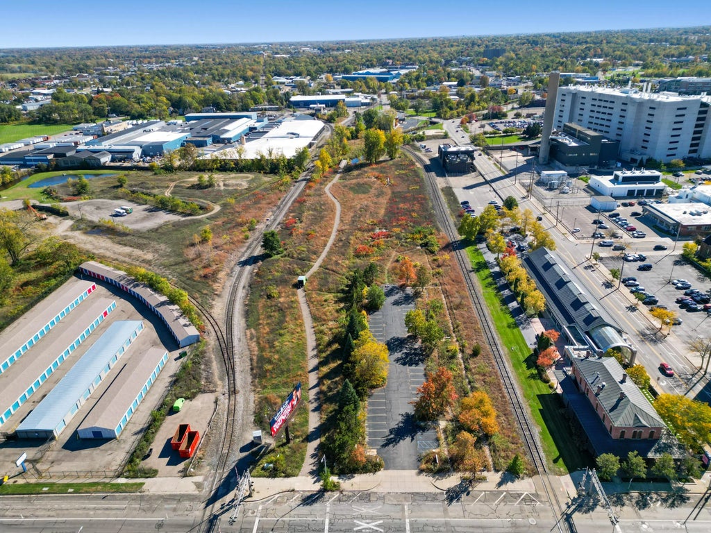 426 E Michigan Avenue, Kalamazoo