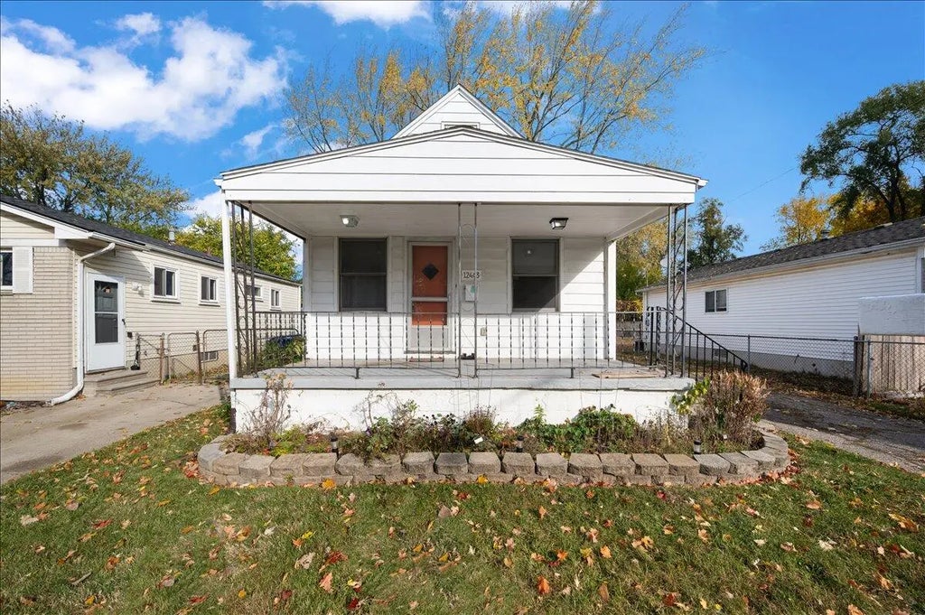 12443 Georgiana Avenue, Warren