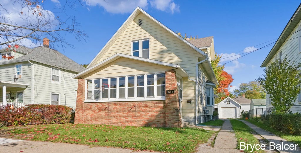 1350 Davis Avenue, Grand Rapids