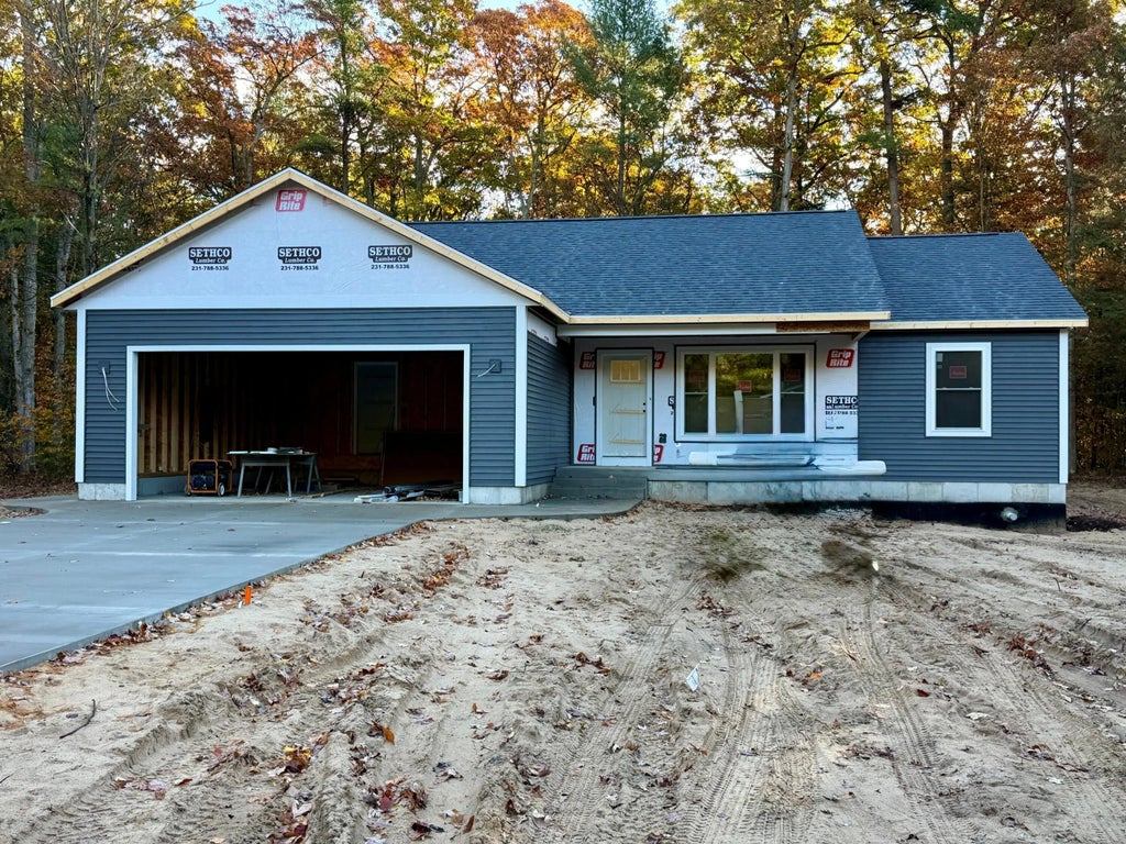 4360 Duck Creek Lane, Whitehall