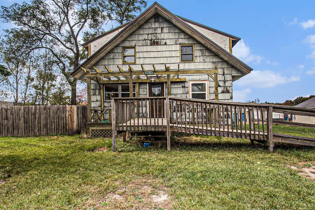 3056 E Apple Avenue, Muskegon