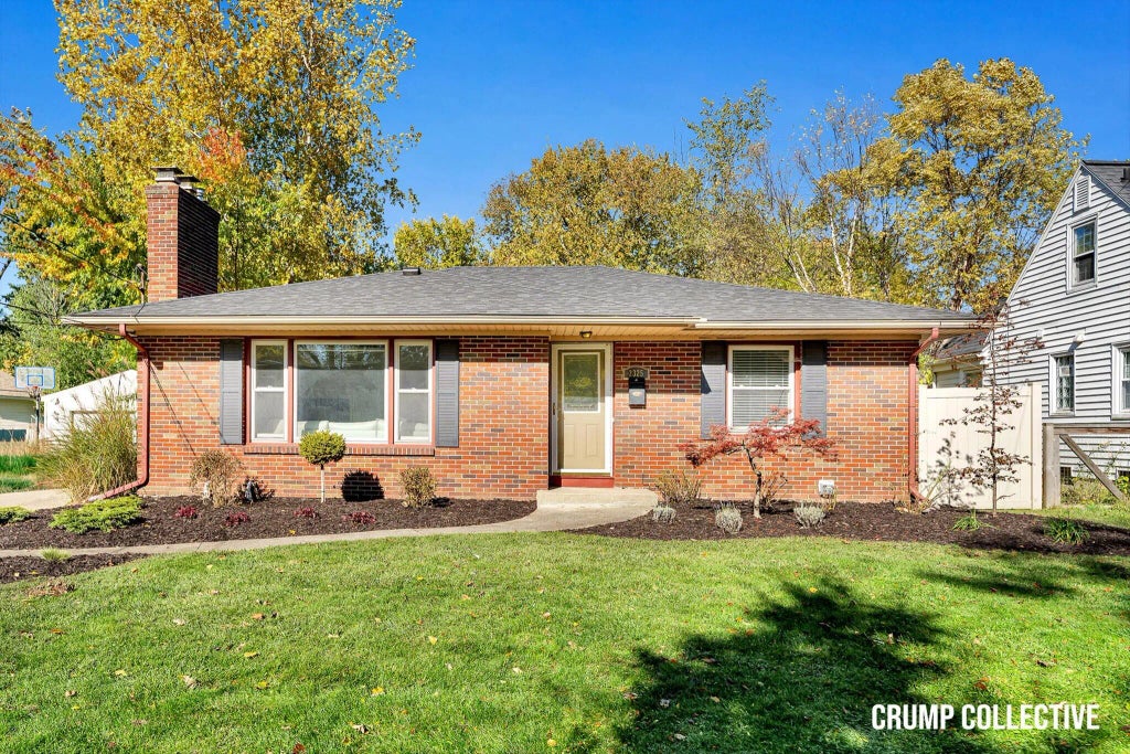 2325 Burchard Street, East Grand Rapids