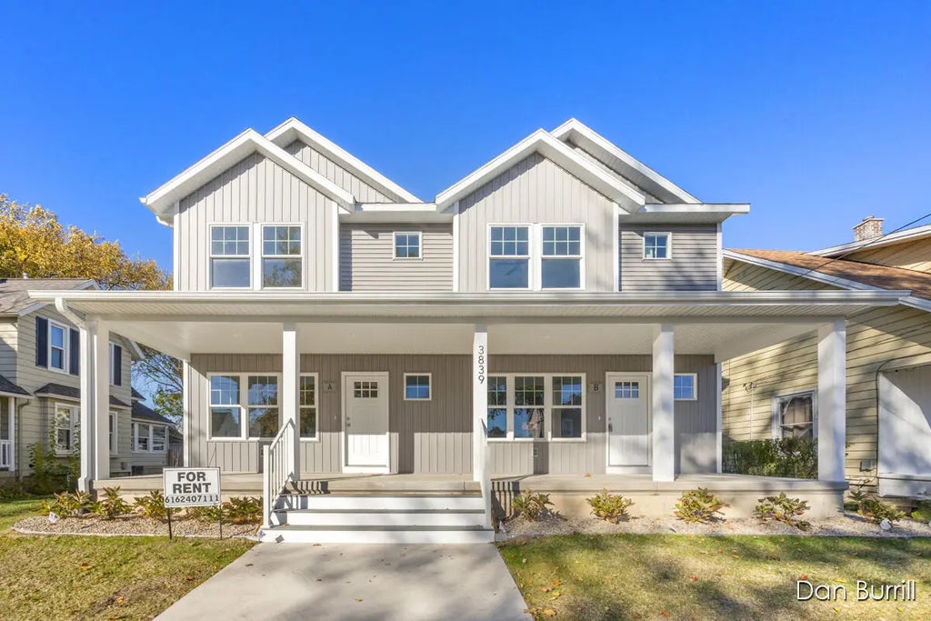 3839 Grand Street, Grandville