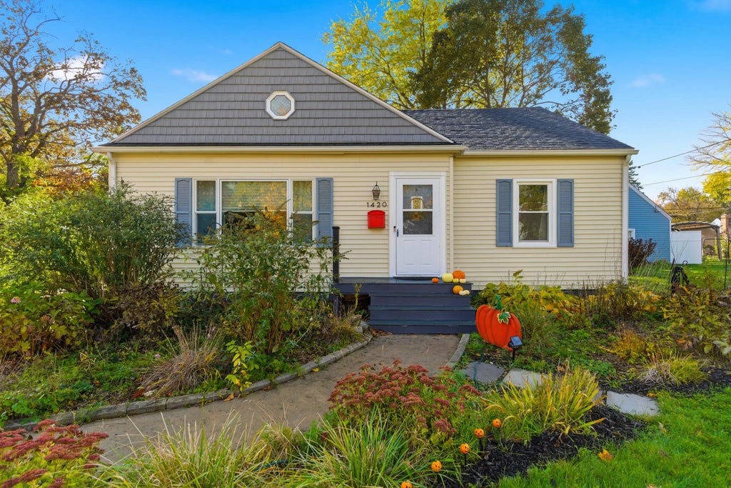 1420 Trails End Street, Kalamazoo