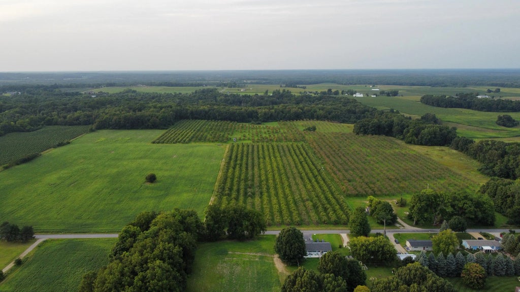 44702 56th Avenue, Paw Paw