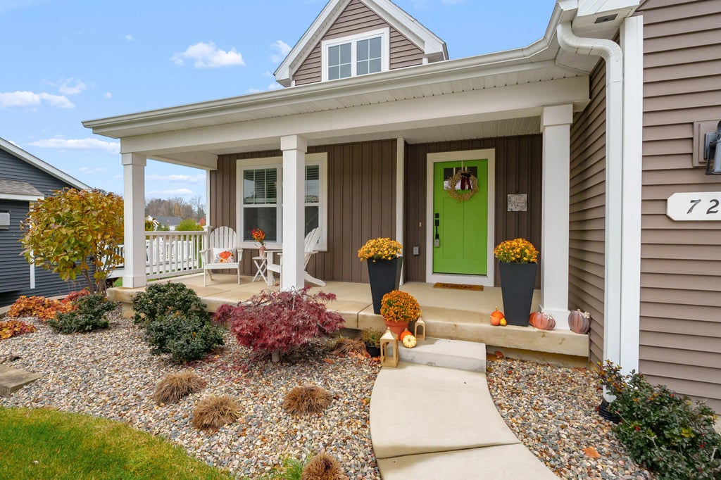 720 Janelle Court, Portage