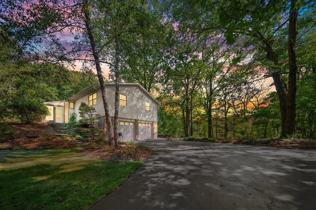 6620 N Lakeshore Drive, West Olive