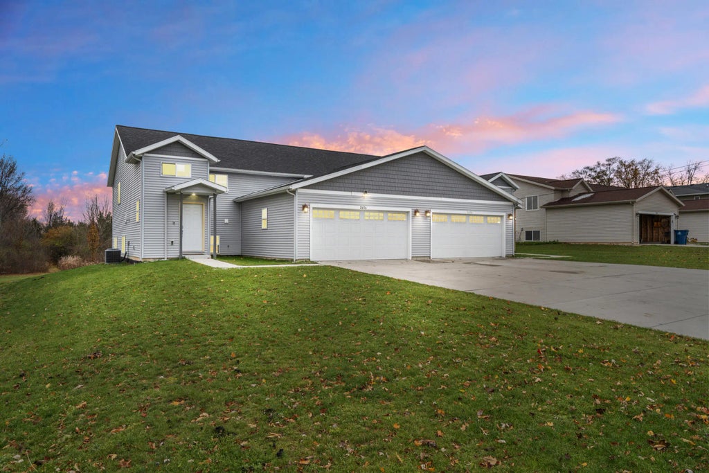 2656-2658 60th Street, Grand Rapids