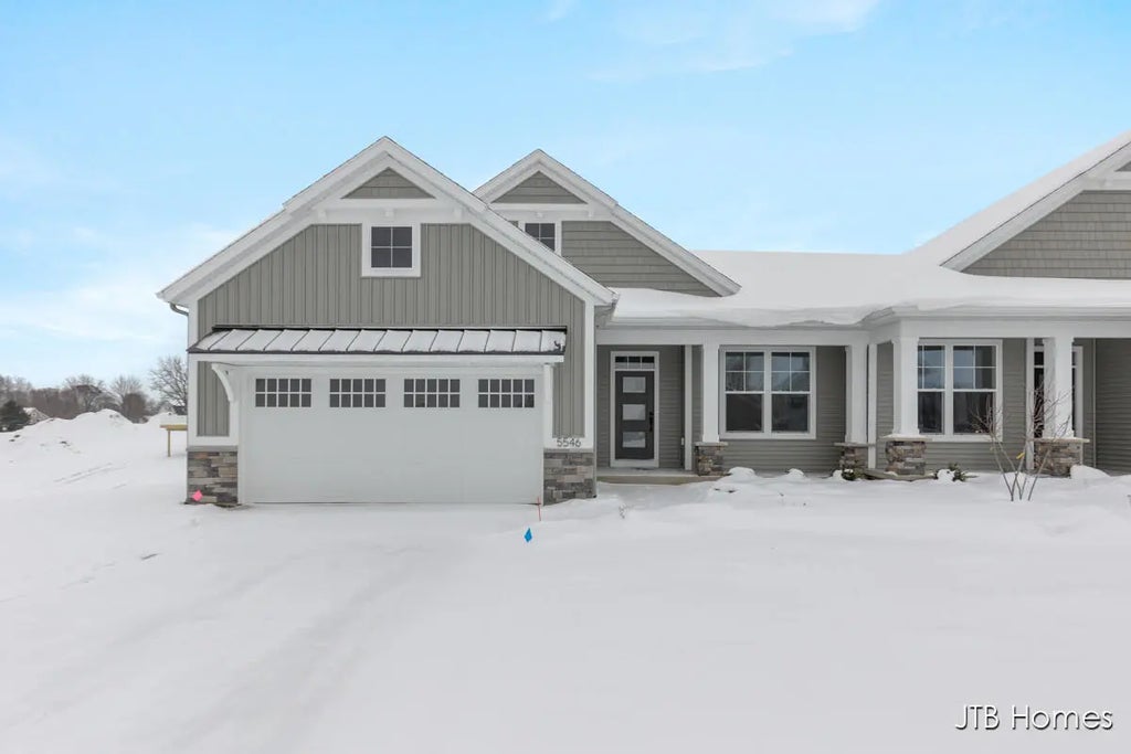 5546 Albright Avenue 21, Grandville