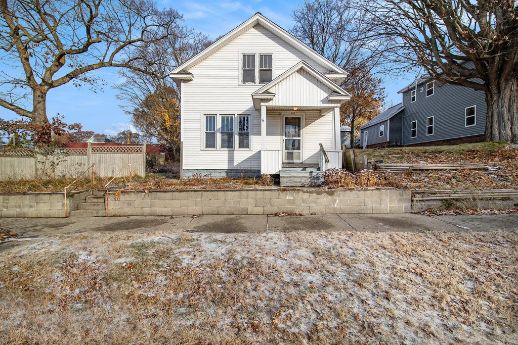 603 E Dowland Street, Ludington