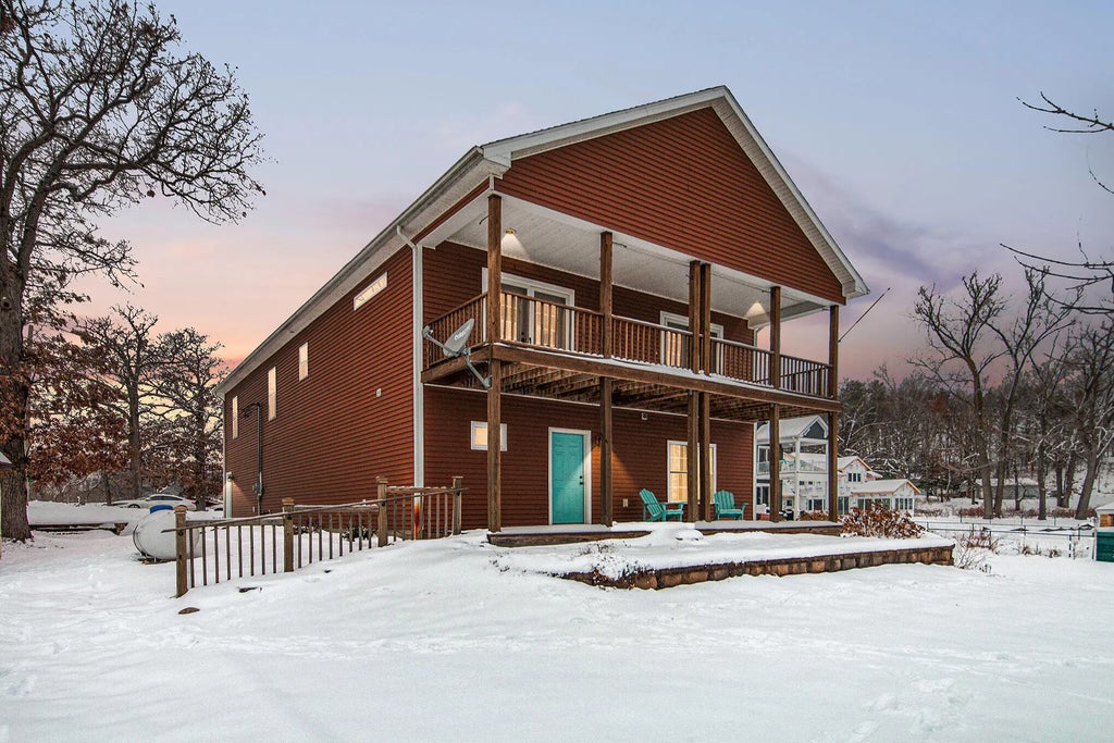 7177 Longview Court, Delton