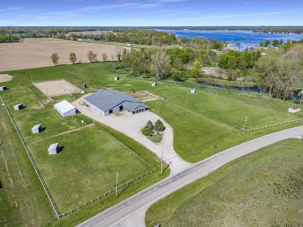 390 Iyopawa Road, Coldwater