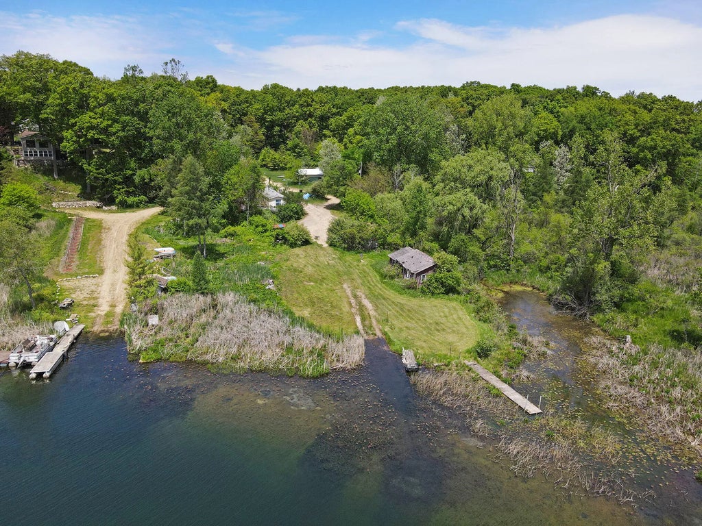 3115 Perch Point Drive, Delton