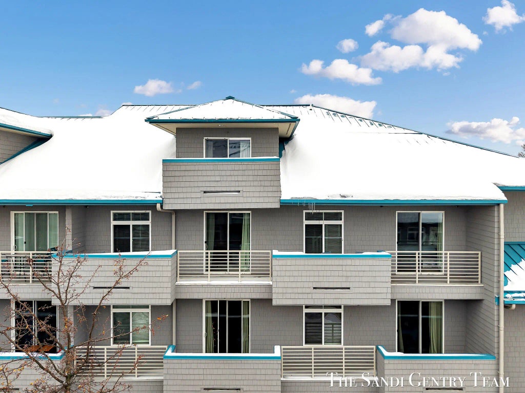 529 Miller Drive 305, Grand Haven