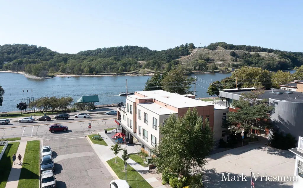 218 S Harbor 201, Grand Haven