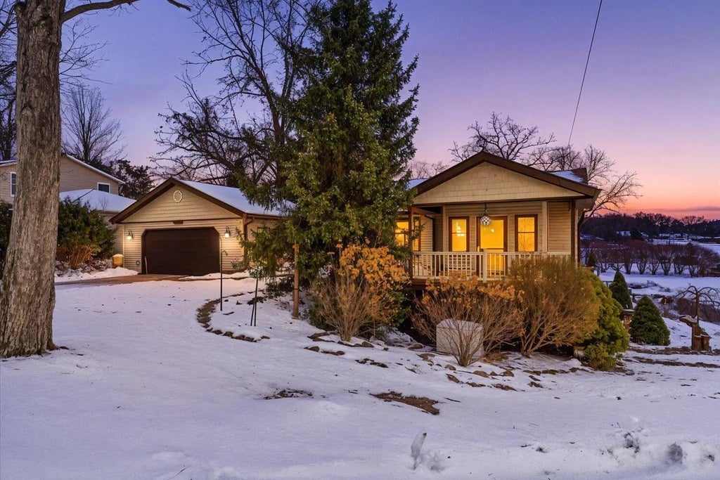 10609 Sudan Street, Portage