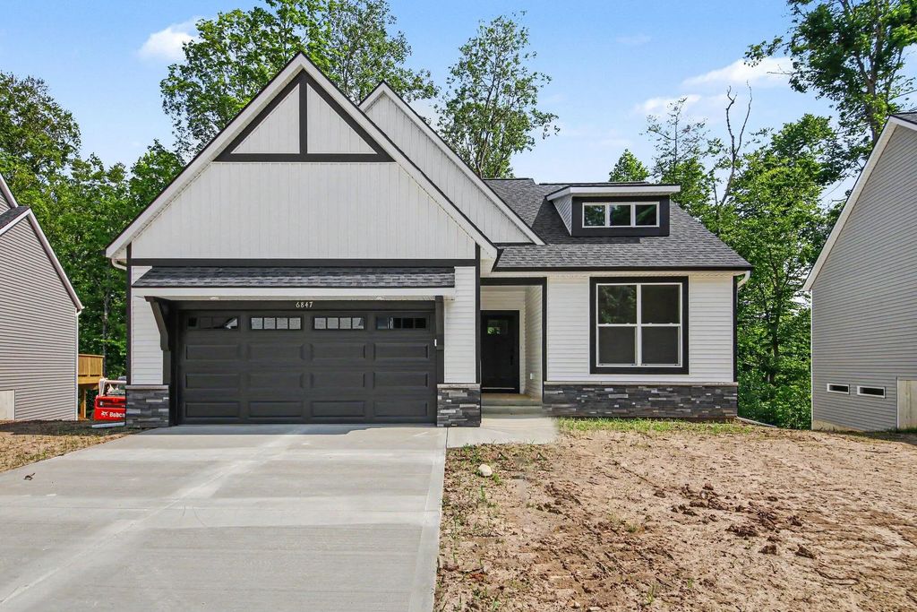 6847 Loggers Ridge Run, Caledonia
